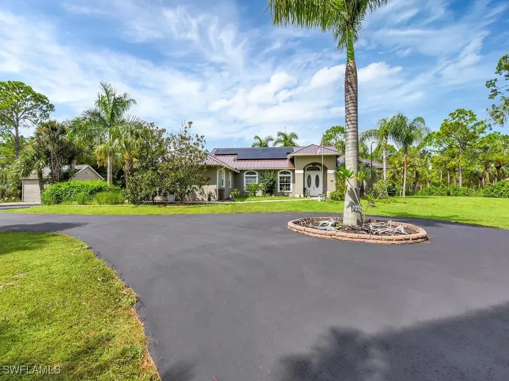 Picture of 721 13Th St Sw, Naples, FL 34117