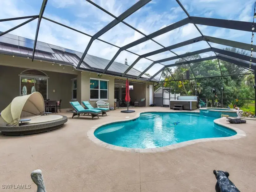 Picture of 721 13Th St Sw, Naples FL 34117