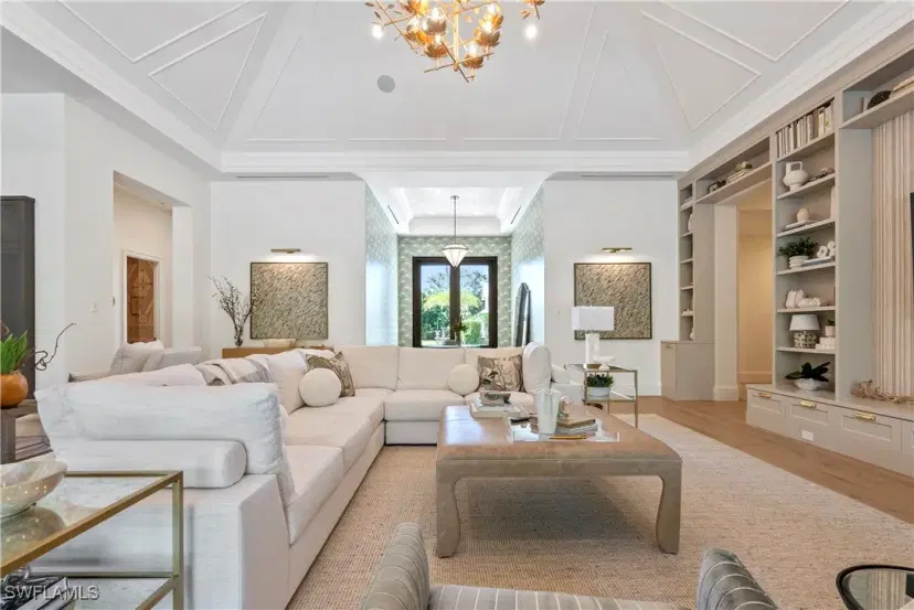 Picture of 515 Murex Dr, Naples FL 34102