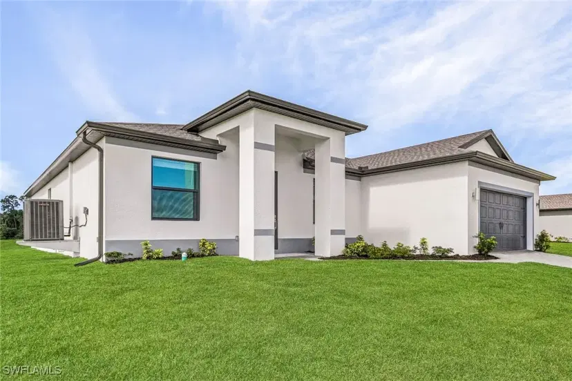 Picture of 939 Admiral Bull Halsey Ave, Labelle FL 33935