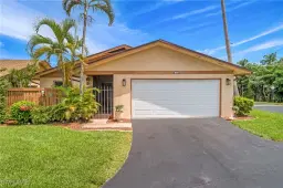 Picture of 6484 Royal Woods Dr, Fort Myers, FL 33908