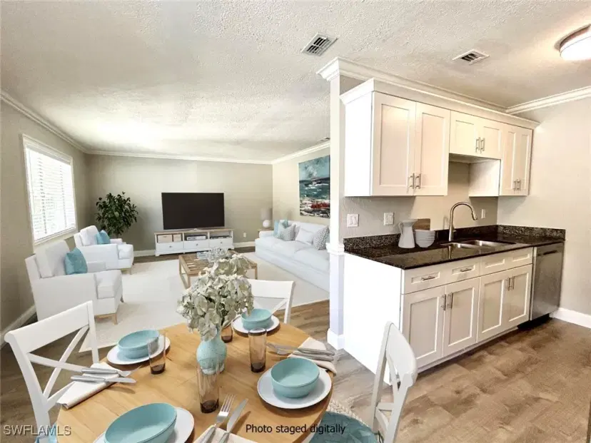 Picture of 4635 Bayshore Dr P9, Naples FL 34112