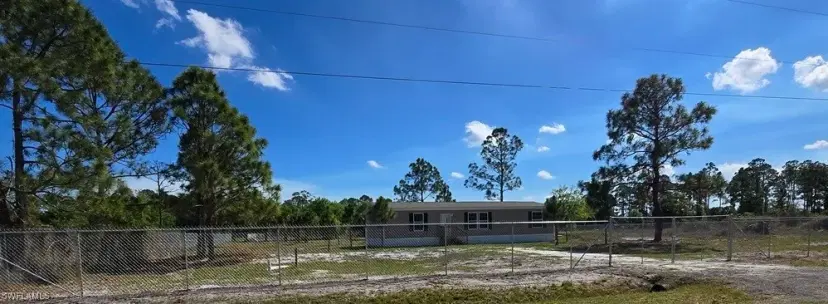 Picture of 235 N Kennel St, Clewiston FL 33440