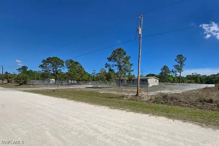 Picture of 235 N Kennel St, Clewiston FL 33440