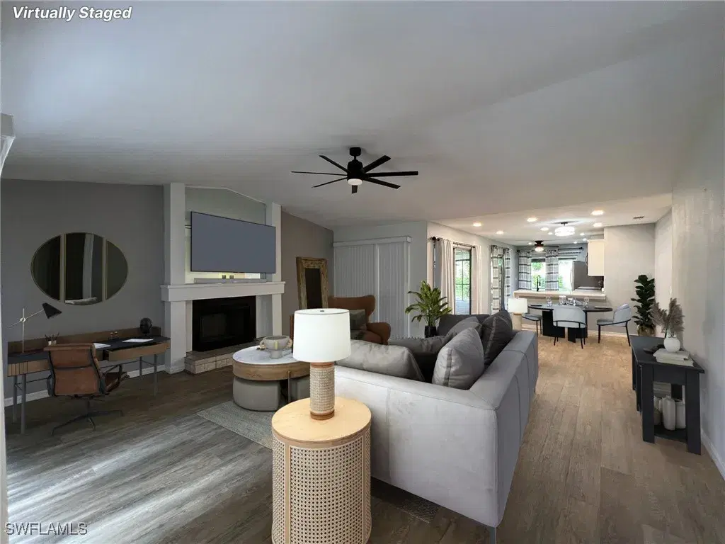 Picture of 6429 Royal Woods Dr, Fort Myers, FL 33908