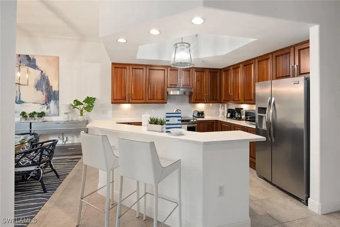 Picture of 985 Sandpiper St I205, Naples, FL 34102