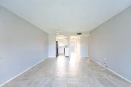 Picture of 7991 N Sunrise Lakes Dr N 109, Sunrise, FL 33322