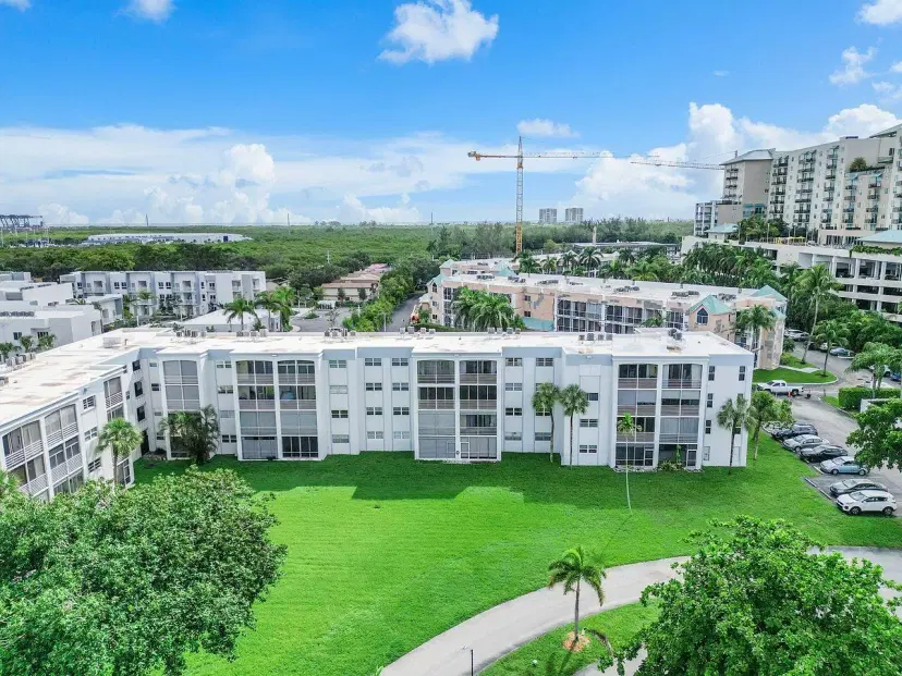 Picture of 608 NE 2Nd St 241, Dania Beach FL 33004