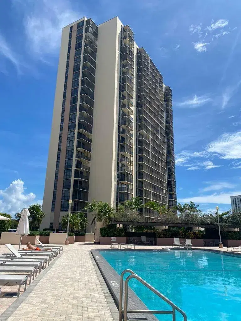 Picture of 20379 W Country Club Dr 2636, Aventura, FL 33180