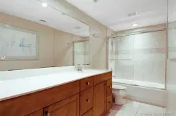 Picture of 20379 W Country Club Dr 2636, Aventura, FL 33180