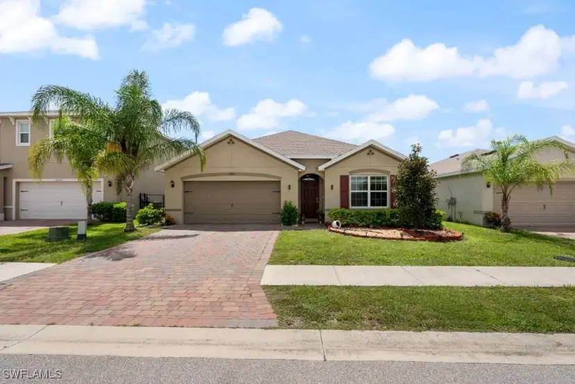 Picture of 10563 Crossback Ln, Lehigh Acres FL 33936