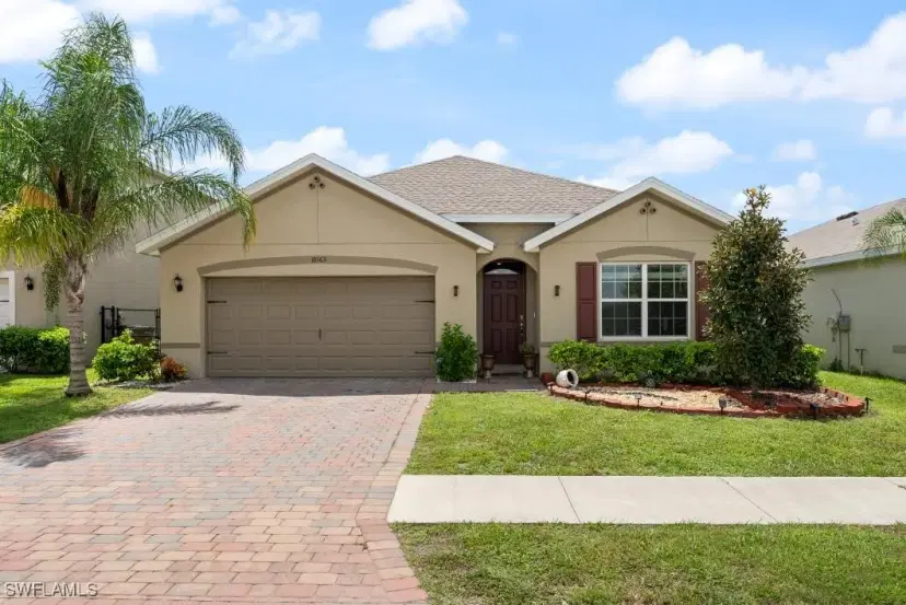 Picture of 10563 Crossback Ln, Lehigh Acres FL 33936