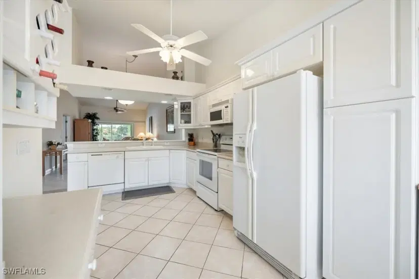 Picture of 6820 Beach Resort Dr 2, Naples FL 34114