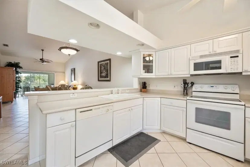Picture of 6820 Beach Resort Dr 2, Naples FL 34114