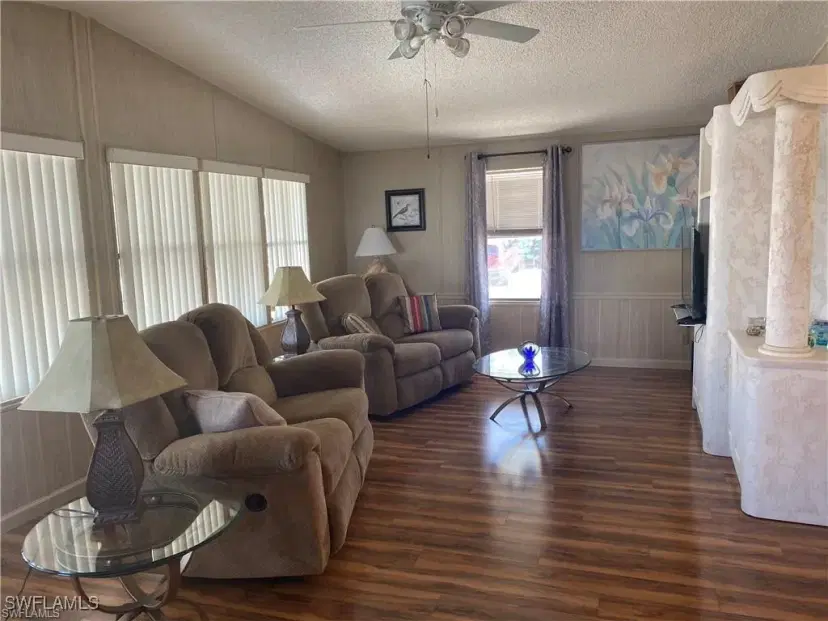 Picture of 571 Sunrise Ln, North Fort Myers FL 33903