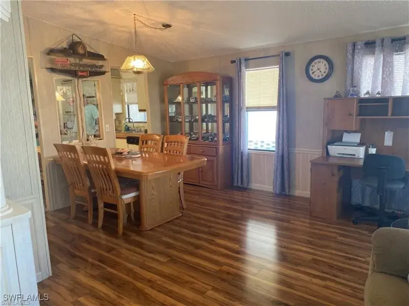 Picture of 571 Sunrise Ln, North Fort Myers FL 33903