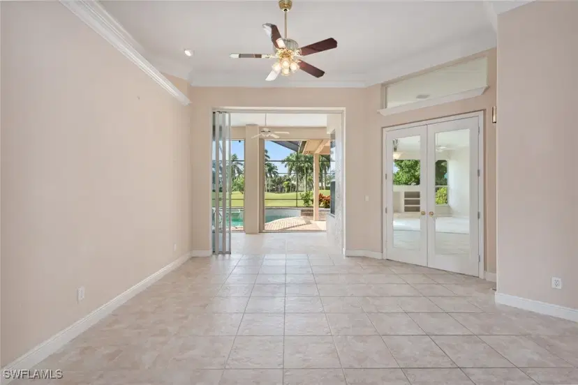 Picture of 530 Harbour Dr, Naples FL 34103