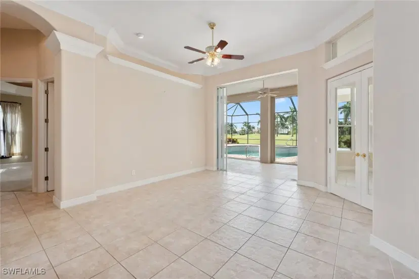 Picture of 530 Harbour Dr, Naples FL 34103