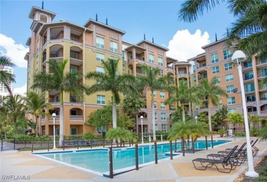 Picture of 2825 Palm Beach Blvd 612, Fort Myers, FL 33916