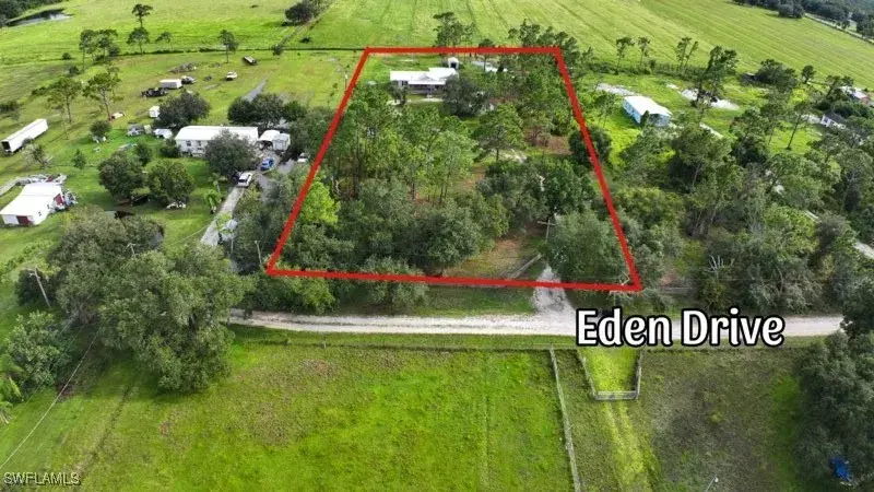 Picture of 1214 Eden Dr, Labelle FL 33935