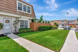 Picture of 11571 Winchester Drive 27 D, Palm Beach Gardens, FL 33410