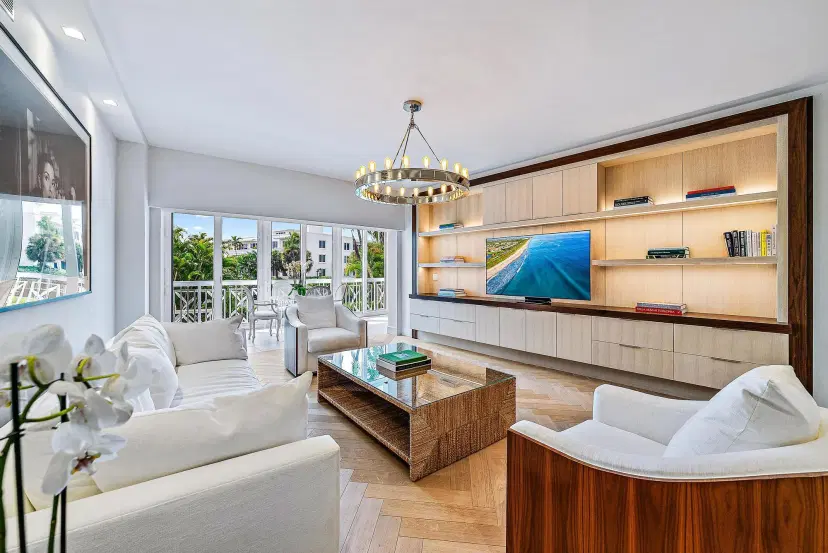Picture of 389 S Lake Drive 2G, Palm Beach FL 33480