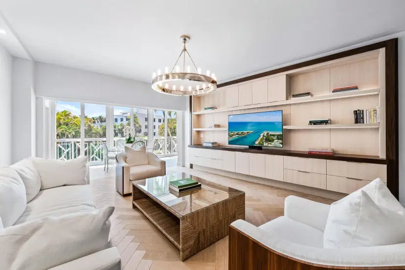 Picture of 389 S Lake Drive 2G, Palm Beach FL 33480