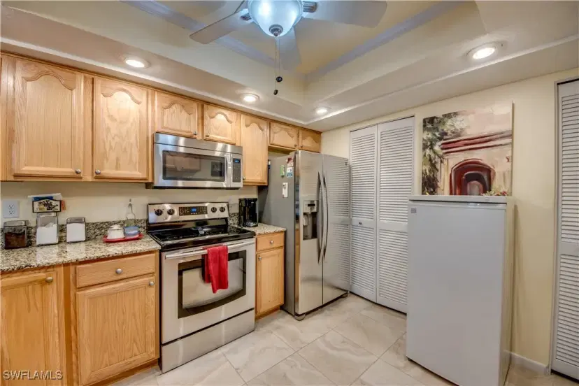 Picture of 2067 W Lakeview Blvd 2, North Fort Myers FL 33903