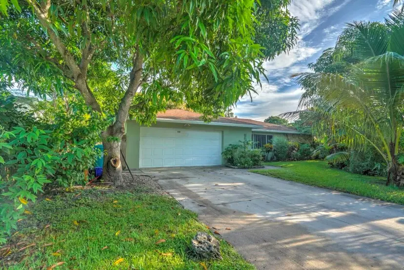 Picture of 179 SE 27Th Place, Boynton Beach FL 33435