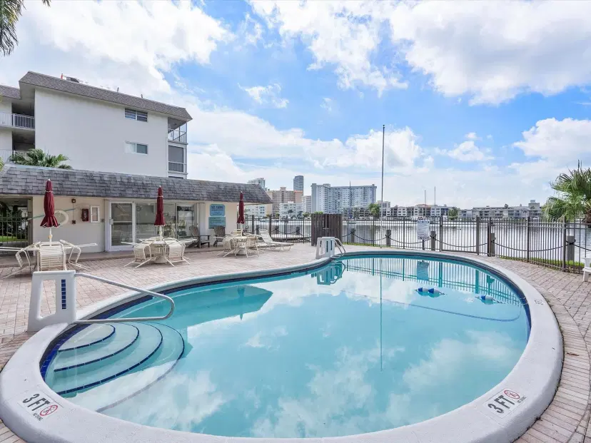 Picture of 2200 Diana Dr 212, Hallandale Beach FL 33009