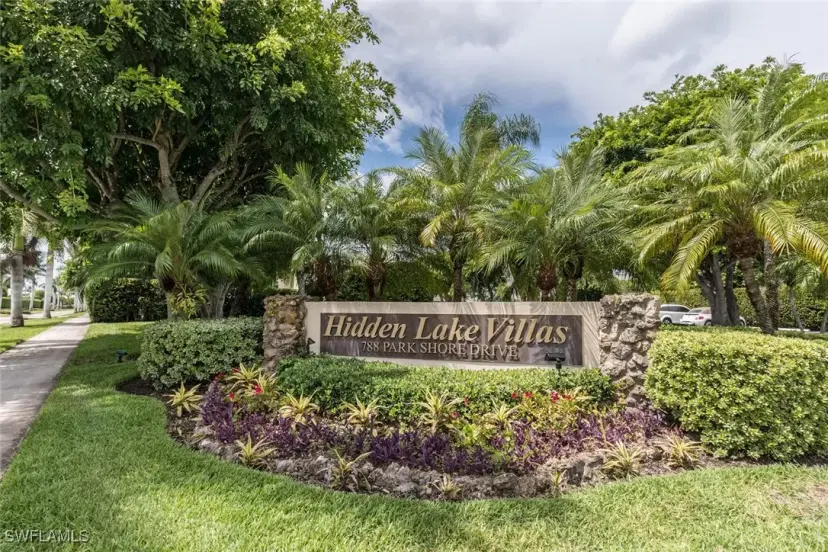 Picture of 788 Park Shore Dr B27, Naples FL 34103