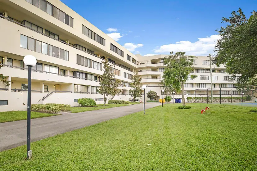 Picture of 1401 S Federal Highway 411, Boca Raton FL 33432