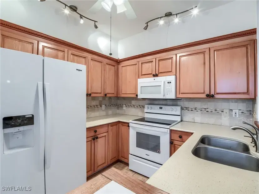 Picture of 22700 Island Pines Way 502, Fort Myers Beach FL 33931