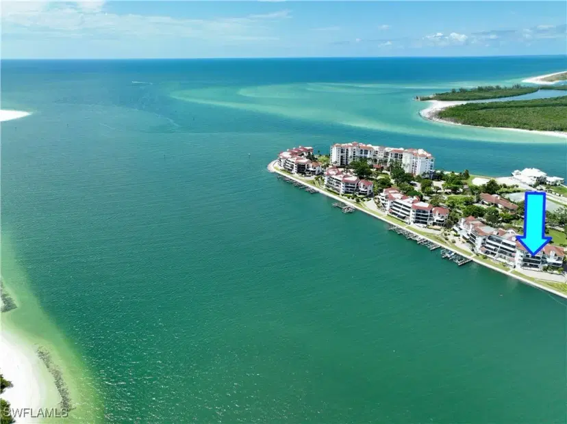 Picture of 231 La Peninsula Blvd 231, Naples FL 34113
