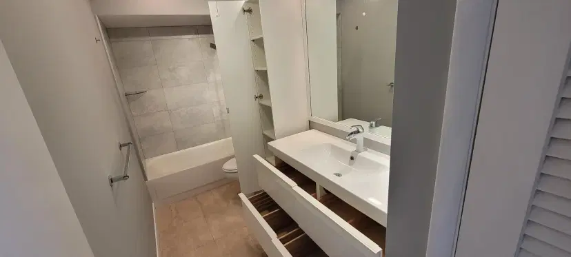 Picture of 3000 NE 16Th Ave 402, Oakland Park FL 33334