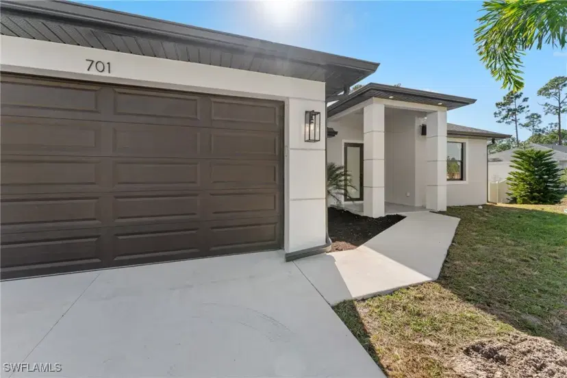 Picture of 701 W 9Th St, Lehigh Acres FL 33972