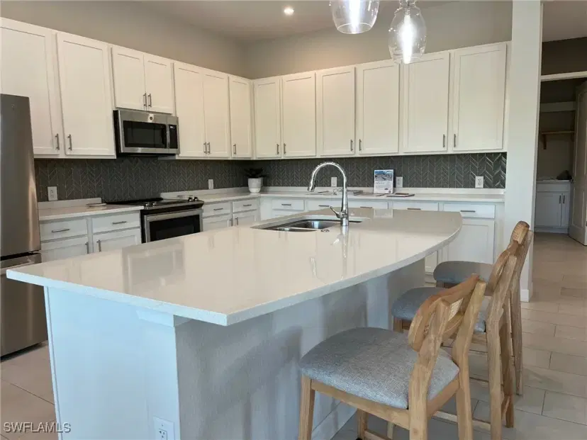 Picture of 172 Indies Dr E # 201, Naples FL 34114