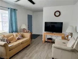 Picture of 9295 San Carlos Blvd, Fort Myers, FL 33967