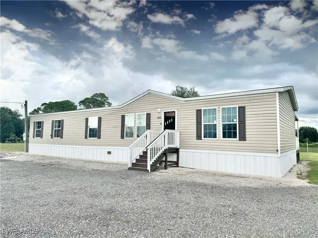 Picture of 1255 Naples Ave, Clewiston, FL 33440