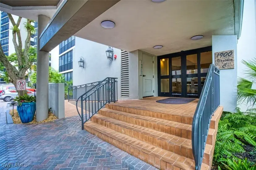 Picture of 1900 Virginia Ave 102, Fort Myers FL 33901