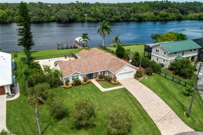 Picture of 2110 Sebastian Ct, Alva FL 33920