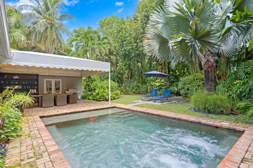 Picture of 733 Sunset Road, West Palm Beach FL 33401