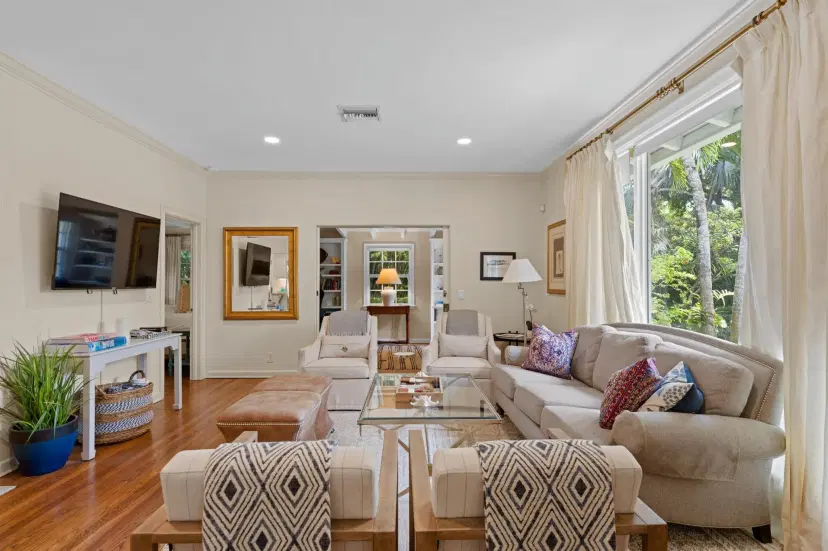 Picture of 733 Sunset Road, West Palm Beach FL 33401