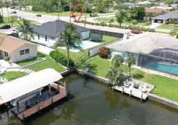 Picture of 2419 Country Club Blvd, Cape Coral, FL 33990