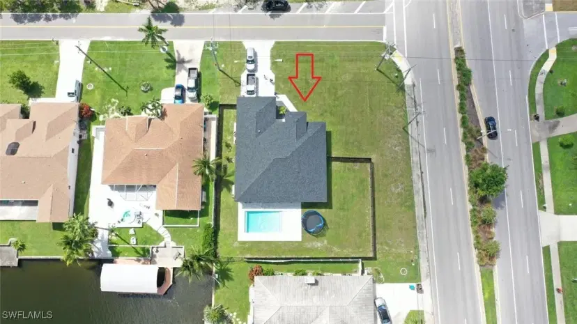 Picture of 2419 Country Club Blvd, Cape Coral FL 33990