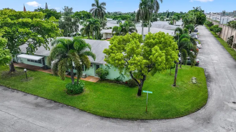 Picture of 3250 Park Lane B, Boynton Beach FL 33435