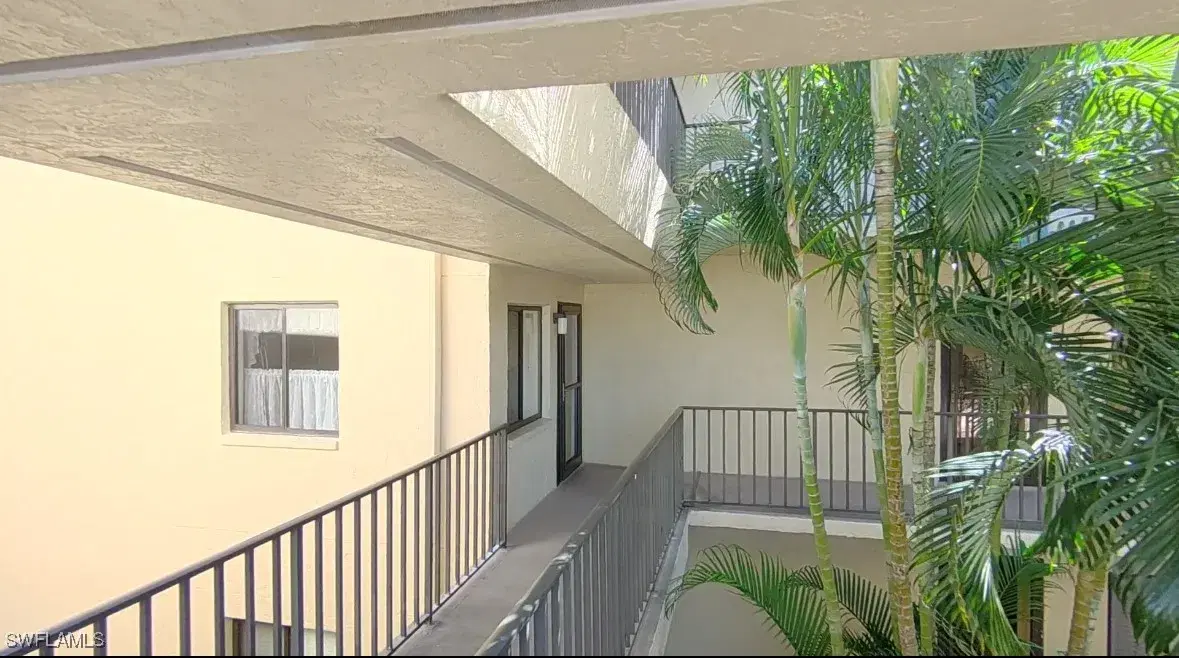 Picture of 11110 Caravel Cir 204, Fort Myers, FL 33908