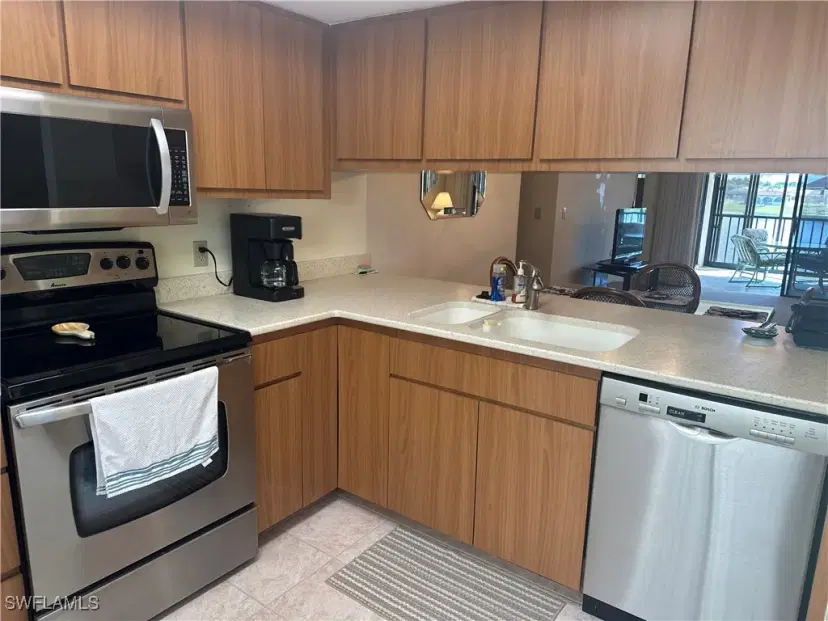Picture of 11110 Caravel Cir 204, Fort Myers FL 33908