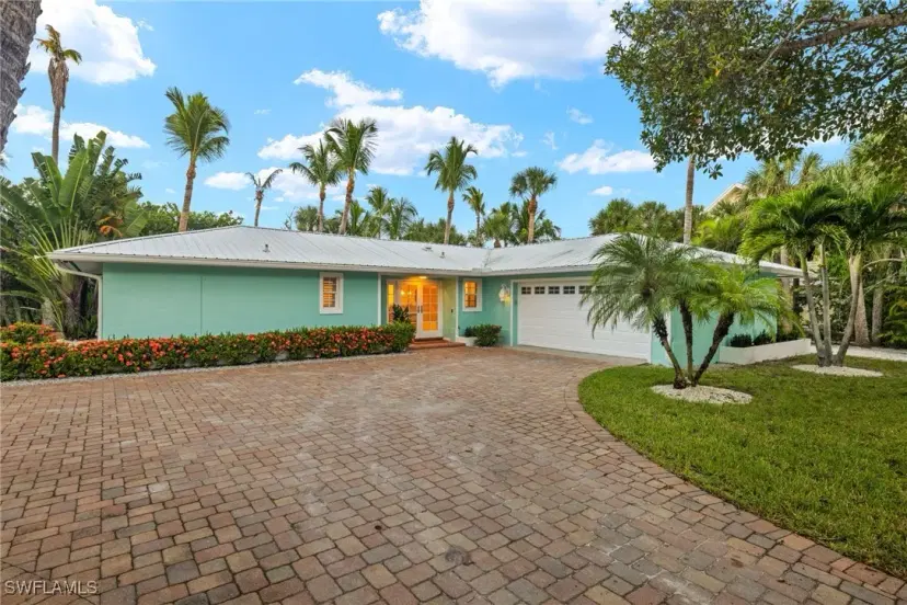 Picture of 526 N Yachtsman Dr, Sanibel FL 33957