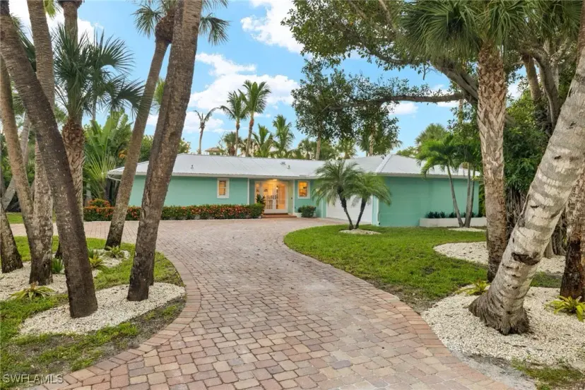 Picture of 526 N Yachtsman Dr, Sanibel FL 33957